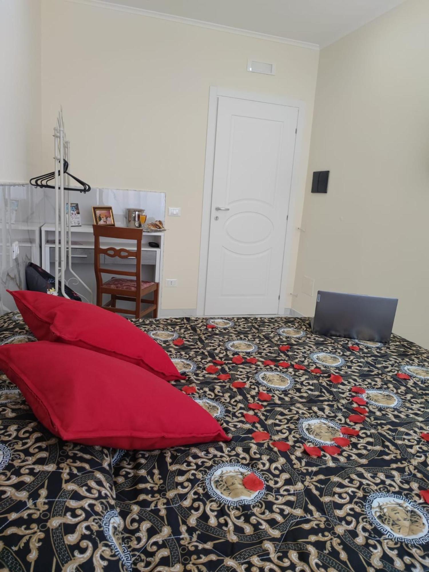 Ninfa Hotel Рим Екстериор снимка